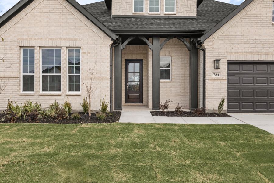 Exterior details and patio area of a home in Lake Breeze, Lavon (Image 3). Exterior details and patio area of a home in Lake Breeze, Lavon (Image 3).