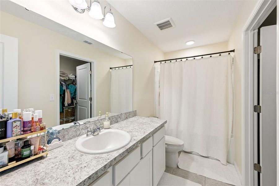 Furnished interior view inside a new home in Hills of Minneola, Minneola (Image 13).
