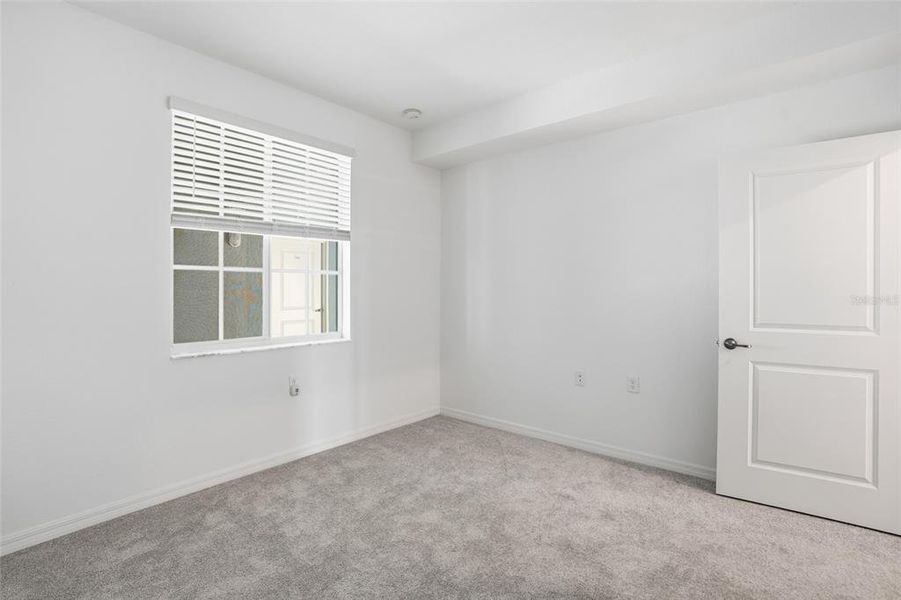 Spacious, unfurnished interior of a new home in Heritage Landing, Punta Gorda (Image 24).