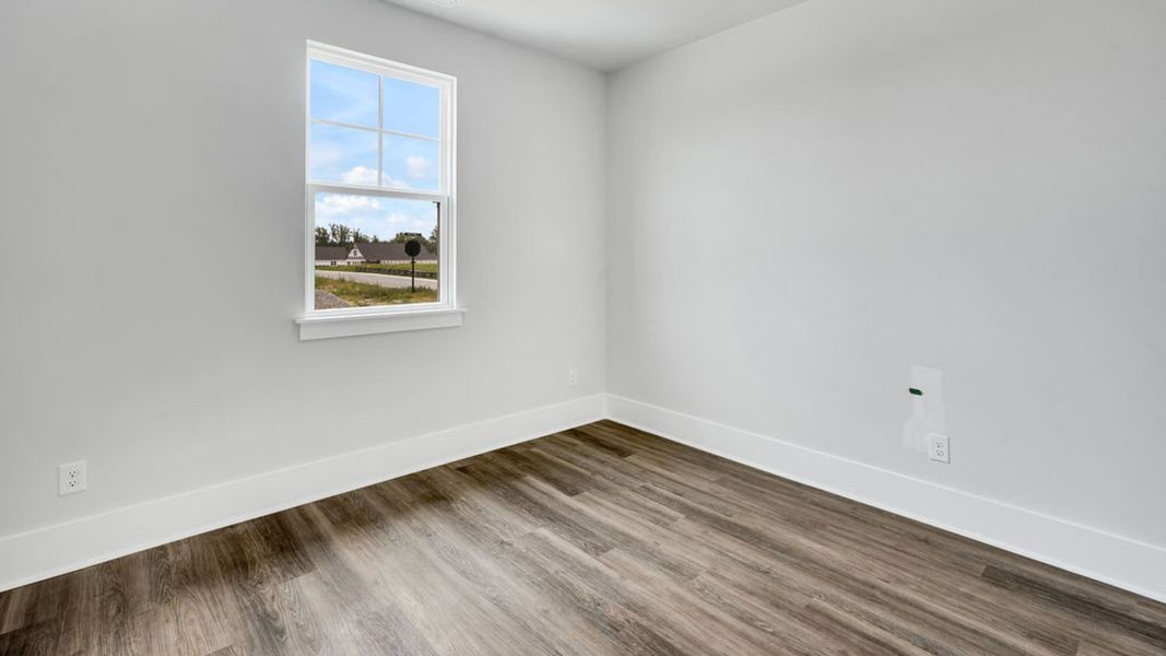 Spacious, unfurnished interior of a new home in Rolling Hills, Bolivia (Image 17).