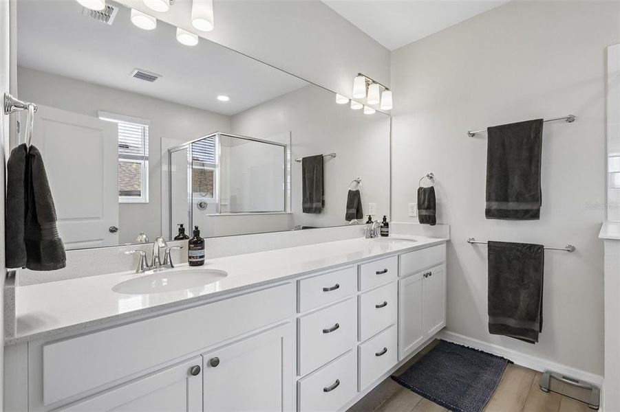 Furnished interior view inside a new home in , Winter Garden (Image 37).