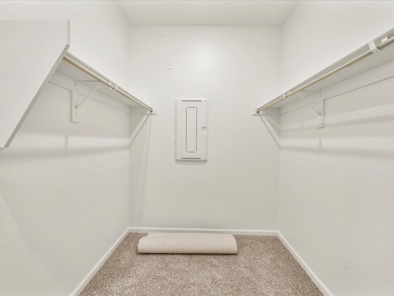 Spacious, unfurnished interior of a new home in Las Patrias at Star Valley Phase III - Signature Series, Tucson (Image 17). Spacious, unfurnished interior of a new home in Las Patrias at Star Valley Phase III - Signature Series, Tucson (Image 17).