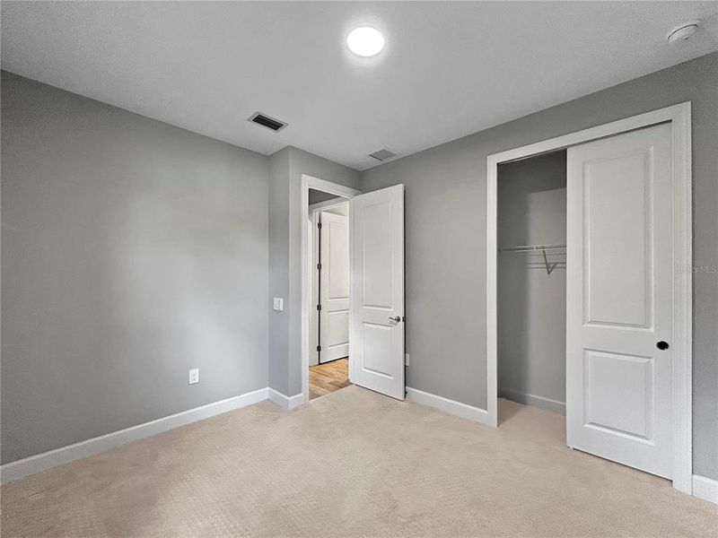 Spacious, unfurnished interior of a new home in , Lakewood Ranch (Image 39).