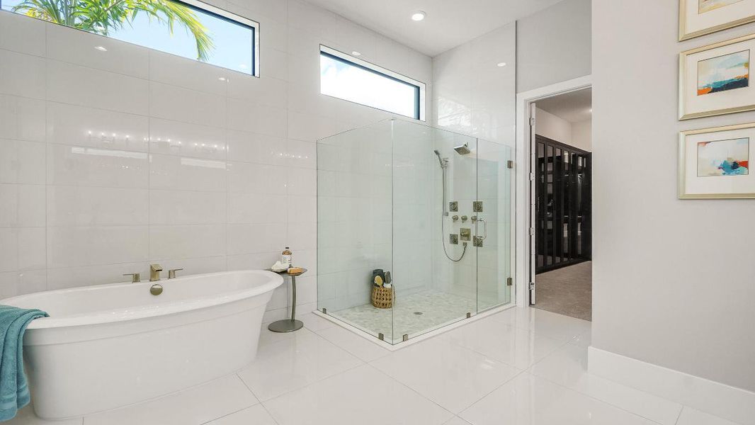 Model Photo used for reference Model Photo used for reference