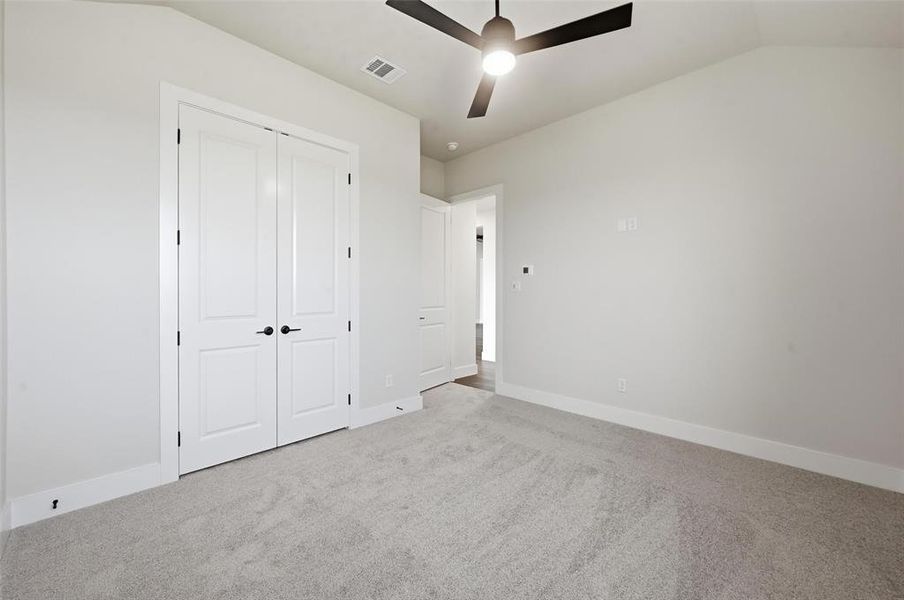 Spacious, unfurnished interior of a new home in , Aledo (Image 37).