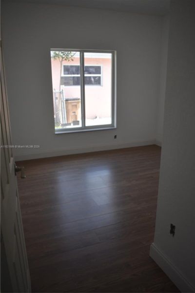 Spacious, unfurnished interior of a new home in , Deerfield Beach (Image 5).