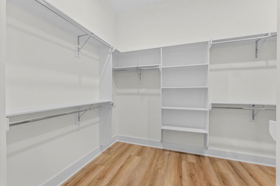 Spacious, unfurnished interior of a new home in , Houston (Image 35).