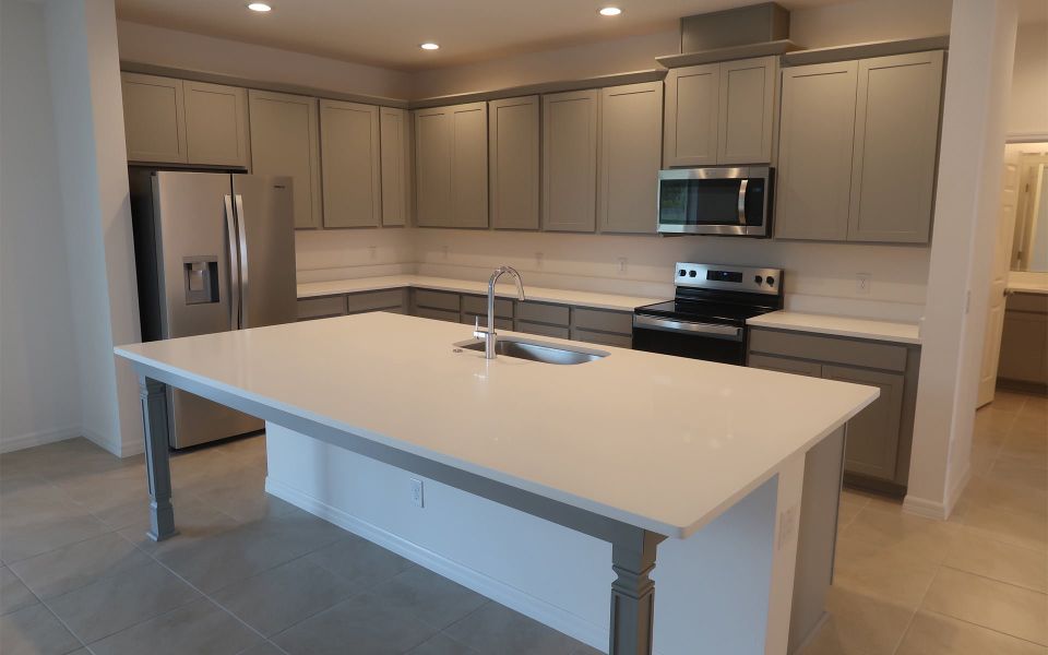 Modern Open-Concept Kitchen in Central Florida Home