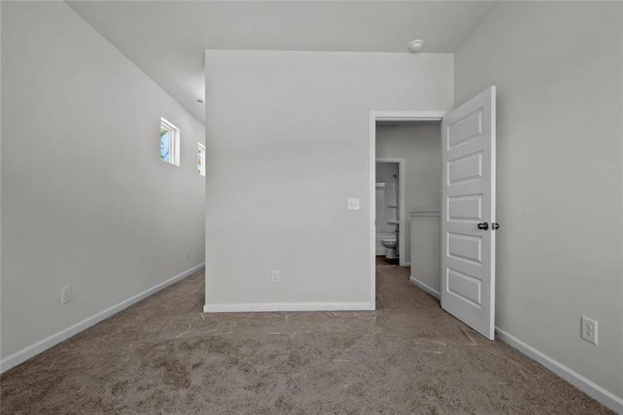 Spacious, unfurnished interior of a new home in Hillcrest Park, Ringgold (Image 21).