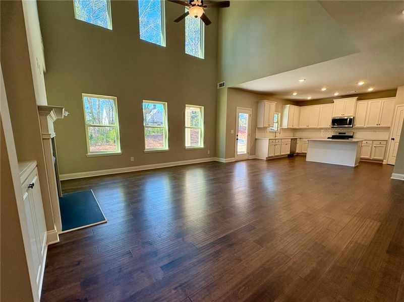 Spacious, unfurnished interior of a new home in , Grayson (Image 31).