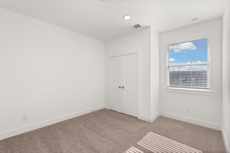 Spacious, unfurnished interior of a new home in Meridiana, Manvel (Image 30).