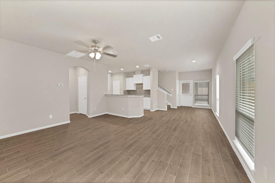 Image 5 of a home in Woodland Lakes. Image 5 of a home in Woodland Lakes.