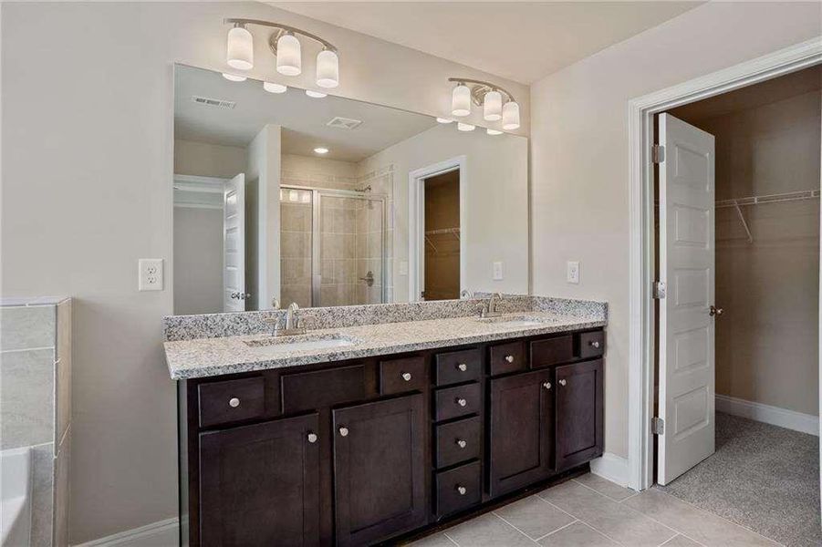 Furnished interior view inside a new home in Stratford Square, Lawrenceville (Image 3).
