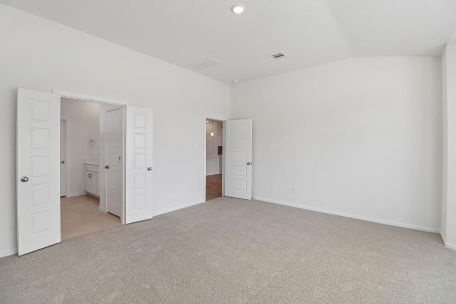 Spacious, unfurnished interior of a new home in Landing Meadows - Premier Series, New Caney (Image 37).