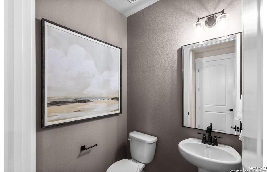 Furnished interior view inside a new home in Del Webb New Braunfels at Veramendi, New Braunfels (Image 16).