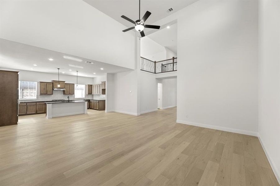 03_1433 Florence, Celina