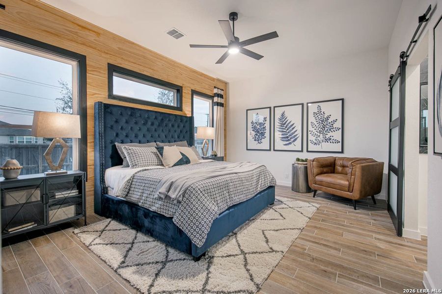 Furnished interior view inside a new home in Meyer Ranch, New Braunfels (Image 16).