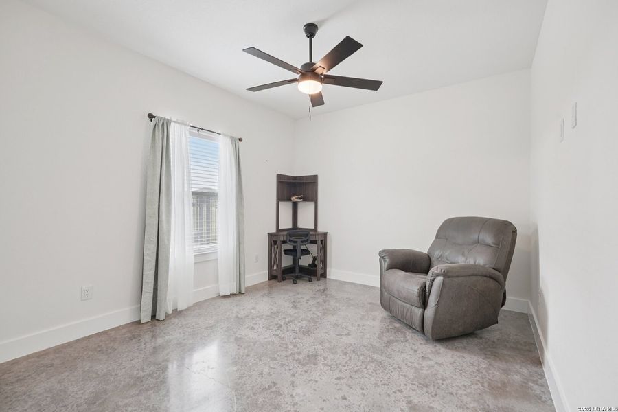Furnished interior view inside a new home in , La Vernia (Image 16).