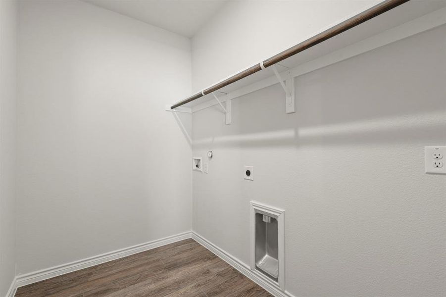 Spacious, unfurnished interior of a new home in Sycamore Landing, Fort Worth (Image 10).