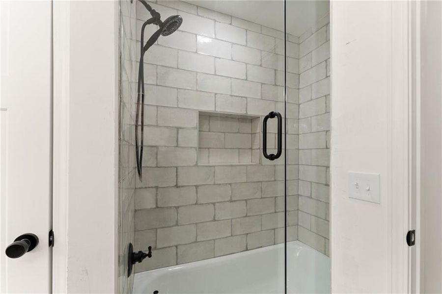 Close-up of interior finishes inside a home in , Dawsonville (Image 20).