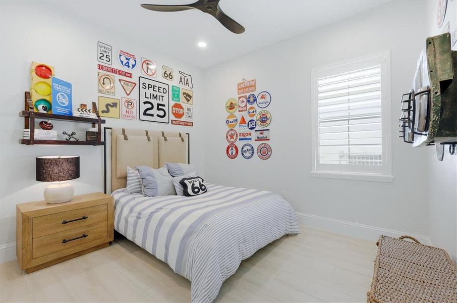 Furnished interior view inside a new home in , Sarasota (Image 45).