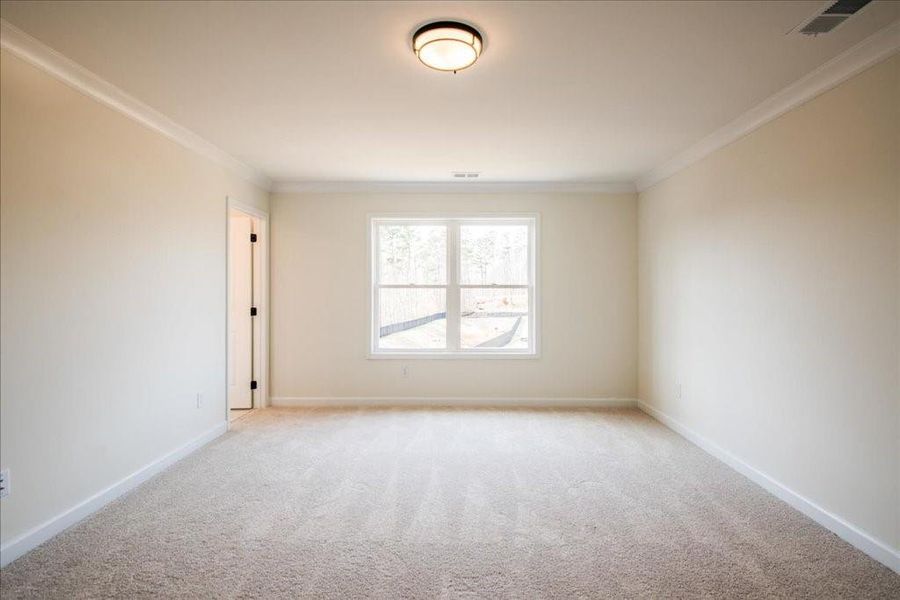 Spacious, unfurnished interior of a new home in Cherokee Township, Acworth (Image 32).