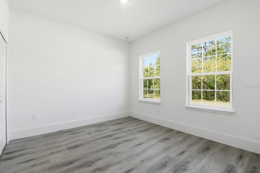Spacious, unfurnished interior of a new home in , Citrus Springs (Image 19).