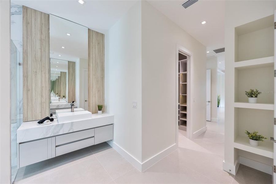 Furnished interior view inside a new home in , Cape Coral (Image 17).