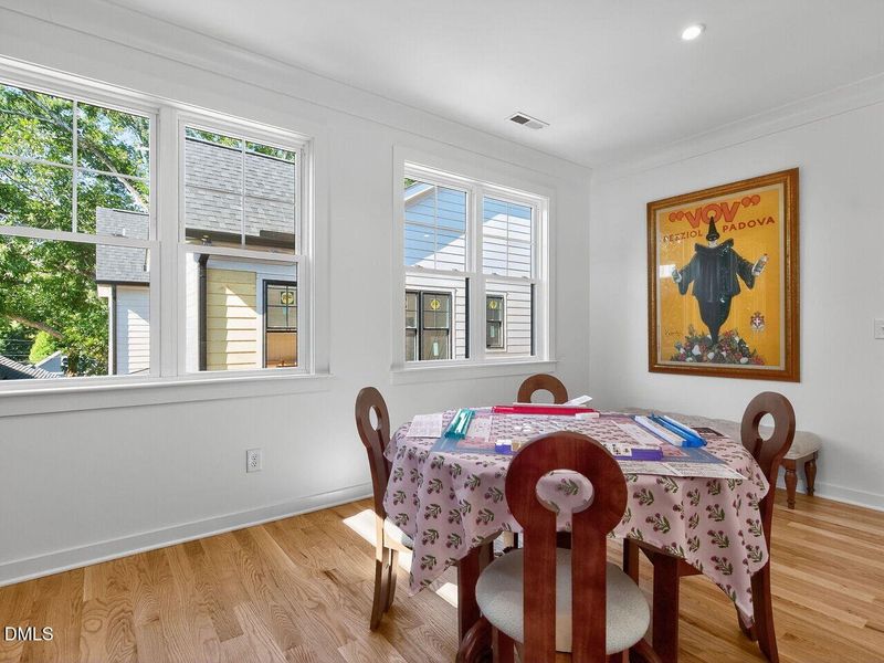 048-1280x960-photo 048-1280x960-photo