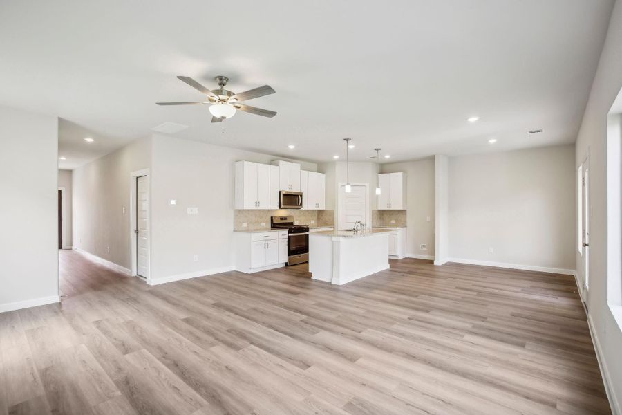 Photo is not of the actual home but is an inspirational photo of builder’s model home and may depict options, furnishings, and/or decorator features that are not included.