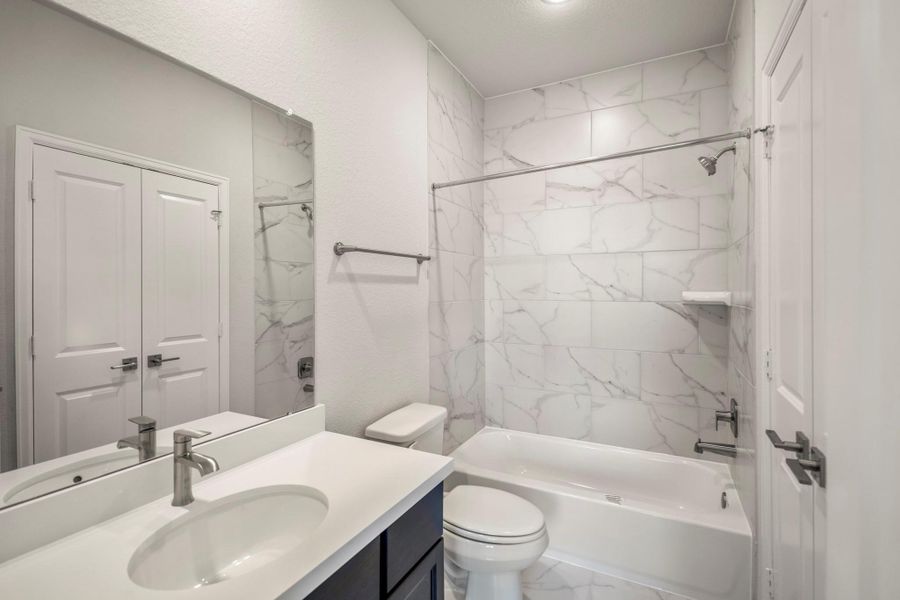 Furnished interior view inside a new home in Sienna 70′ Lots, Missouri City (Image 17).