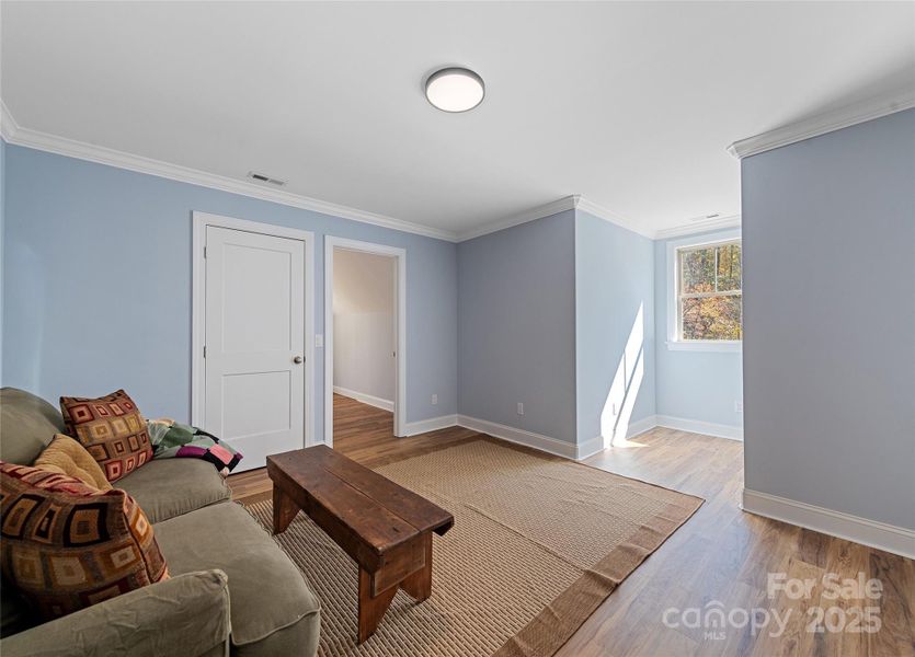 Image 33 of a home in .