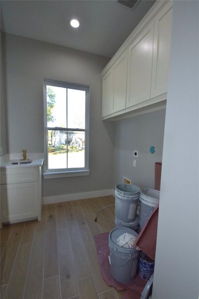 Image 44 of a home in .