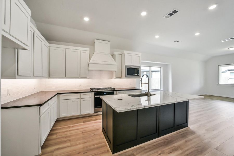 Furnished interior view inside a new home in Sienna 40', Missouri City (Image 18). Furnished interior view inside a new home in Sienna 40', Missouri City (Image 18).