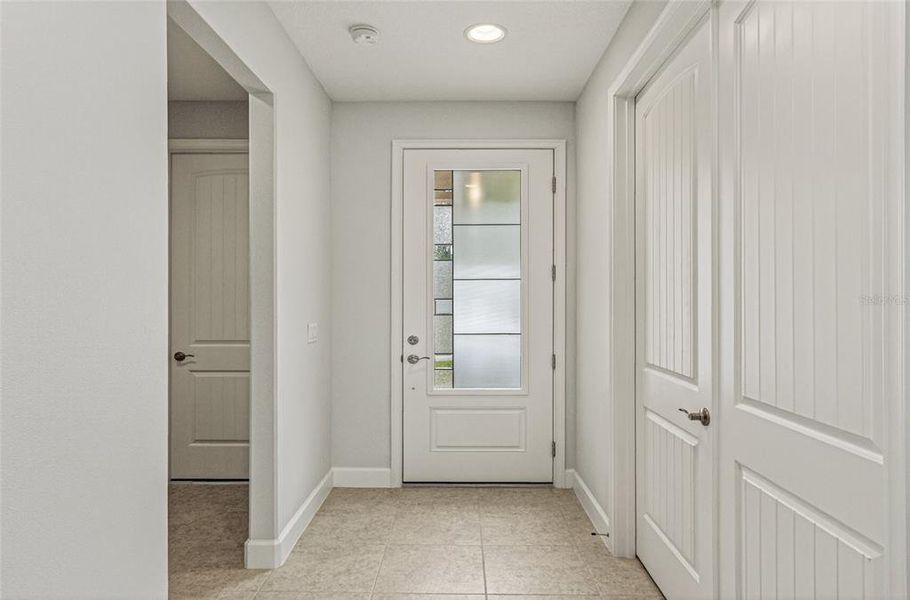 Spacious, unfurnished interior of a new home in , Palm Bay (Image 16).