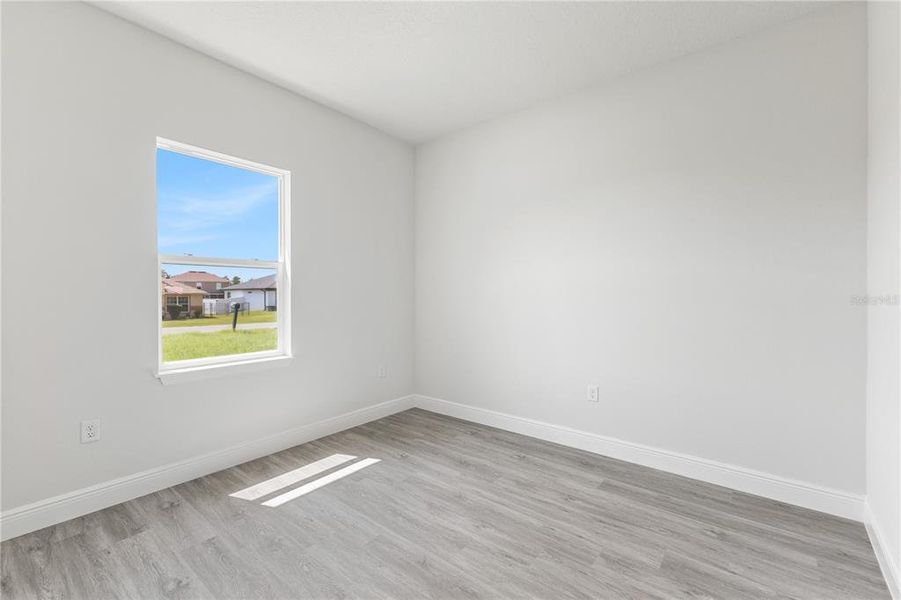 Spacious, unfurnished interior of a new home in , Ocala (Image 18).