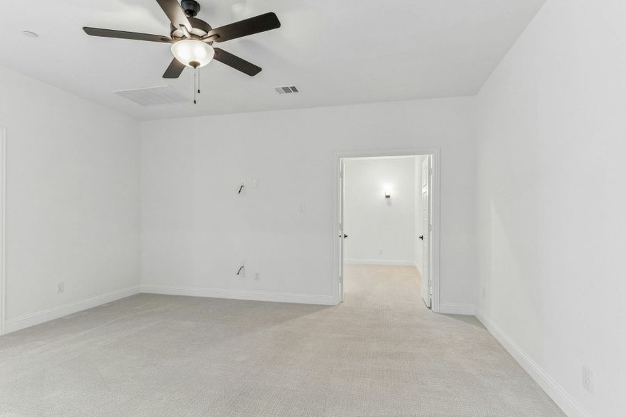 Representative unfurnished interior of a home built from the Hancock by Kindred Homes in Oak Creek Ranch, Waxahachie (Image 40).