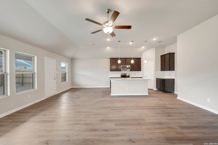 Spacious, unfurnished interior of a new home in Greenspoint Heights, Seguin (Image 28).