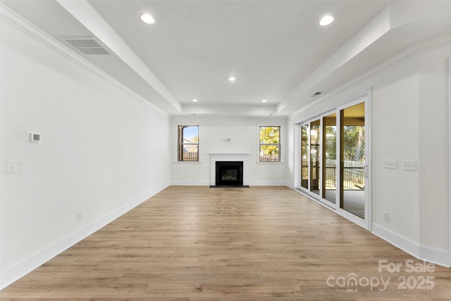 Spacious, unfurnished interior of a new home in The Courtyards on New Hope, Gastonia (Image 15).