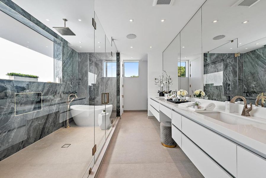 Primary Bath 260 31st St-6