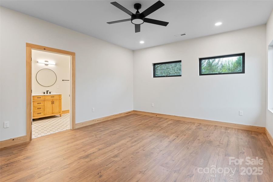 Spacious, unfurnished interior of a new home in , Weaverville (Image 17).