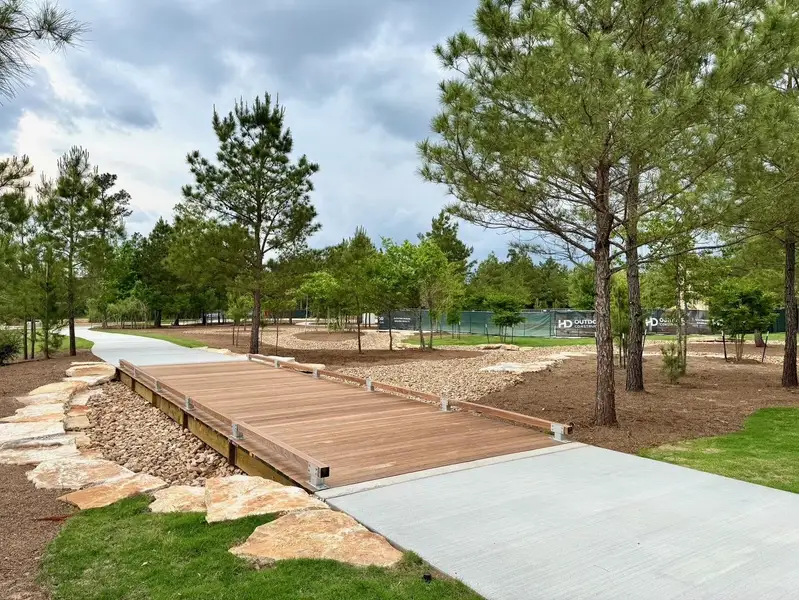 Natural landscape and outdoor views near Kresston in Montgomery (Image 9).