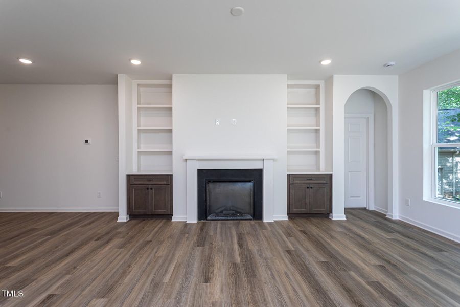 coleman-6069-jones-32 coleman-6069-jones-32