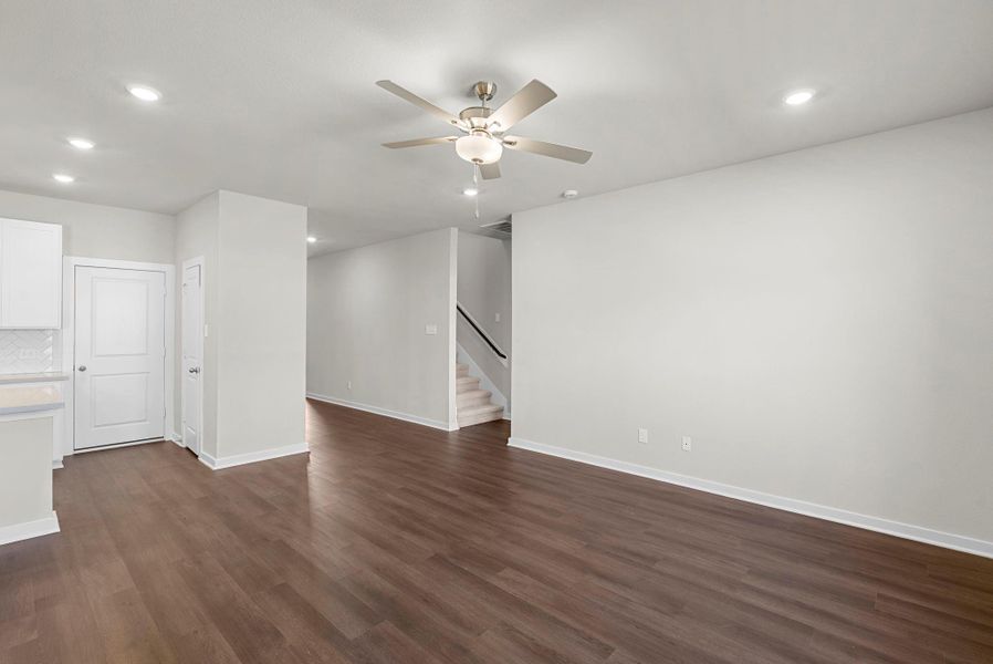 Spacious, unfurnished interior of a new home in Windrose Green, Angleton (Image 14).