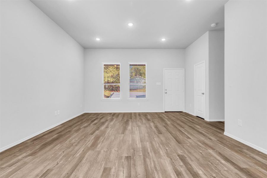 Spacious, unfurnished interior of a new home in , Willis (Image 21).