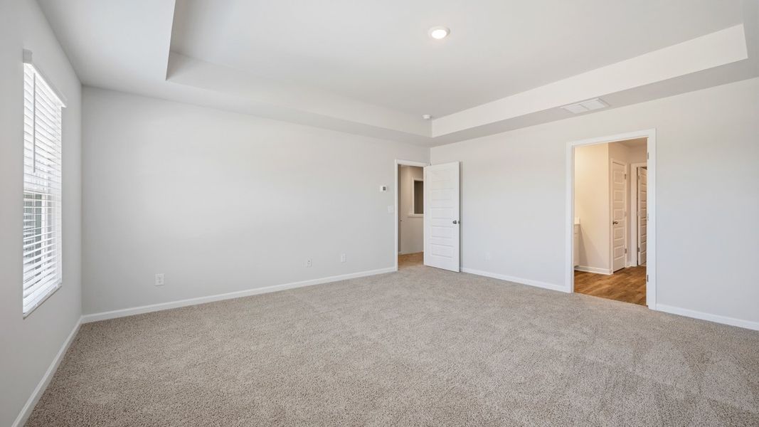 Spacious, unfurnished interior of a new home in Kingston Ranch at Lake Oconee, Buckhead (Image 27).