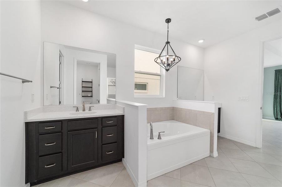 Furnished interior view inside a new home in Calesa Township, Ocala (Image 7).