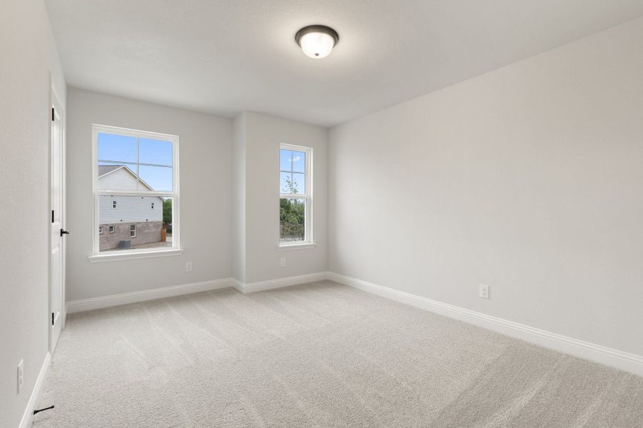 Spacious, unfurnished interior of a new home in Lake Park Villas, Wylie (Image 43).
