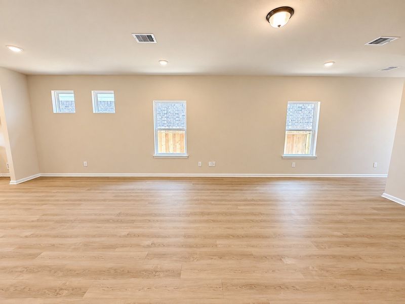 The Blue Jay II- Family Room