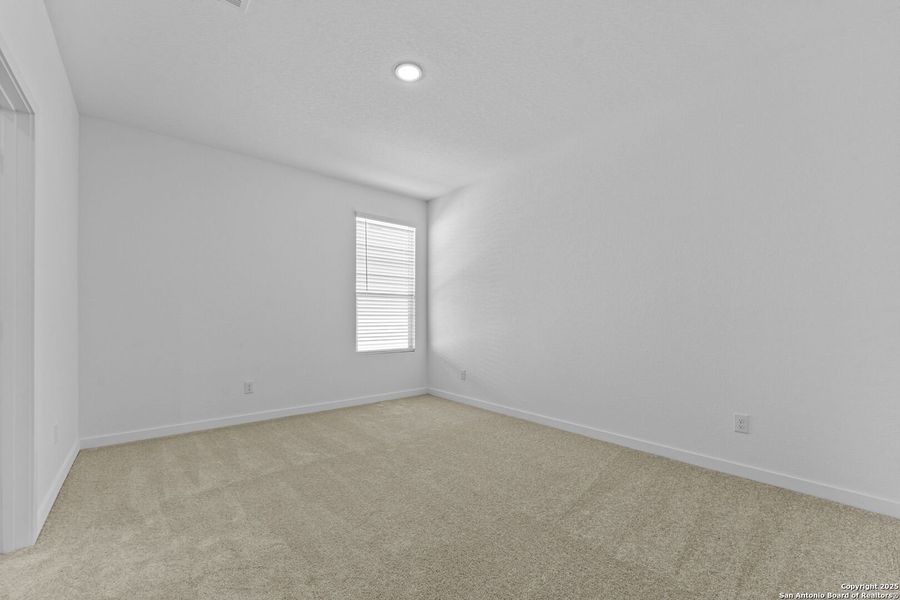 Spacious, unfurnished interior of a new home in Parkside: Coastline Collection, New Braunfels (Image 14).